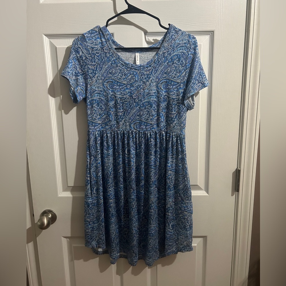 Blue paisley mini shirt dress with waist band! Adorable. Size small